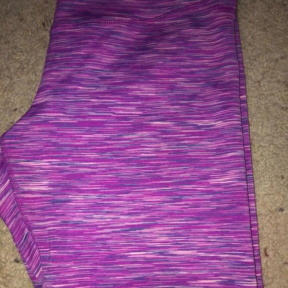 Old Navy Active Leggings - Picture 2 of 4